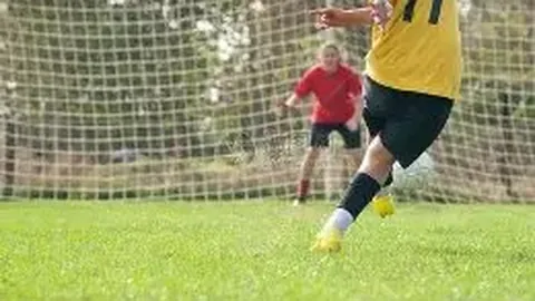 速递：C罗精彩进球，梅西焦点时刻🐐👀